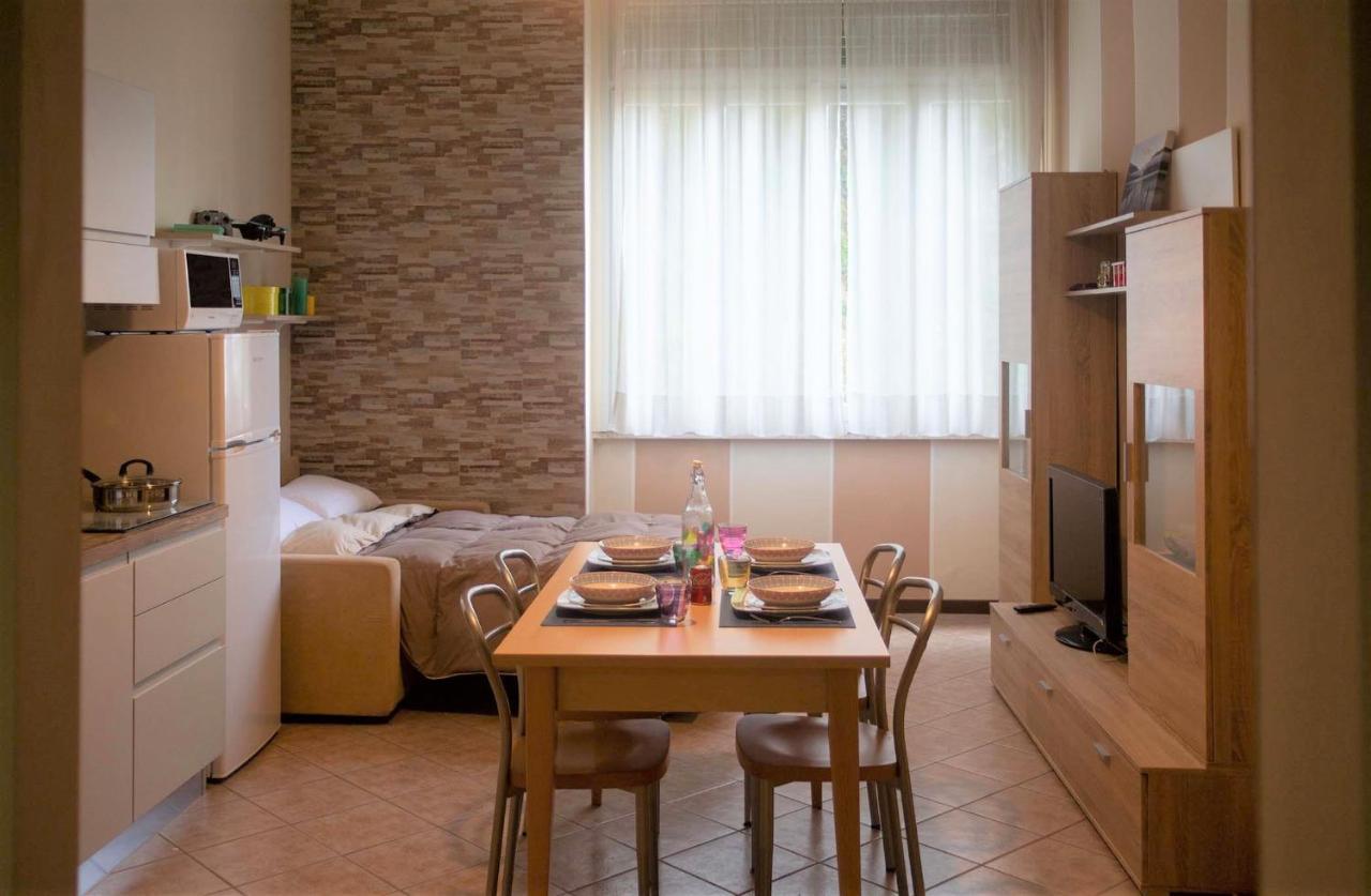 Valbrona Appartamento Timeless Con Piscina E Tennis מראה חיצוני תמונה